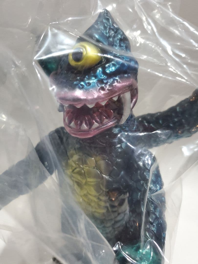 M*読様 Marmit マーミット スカルヘッドバット パチ怪獣 ソフビ　4本腕