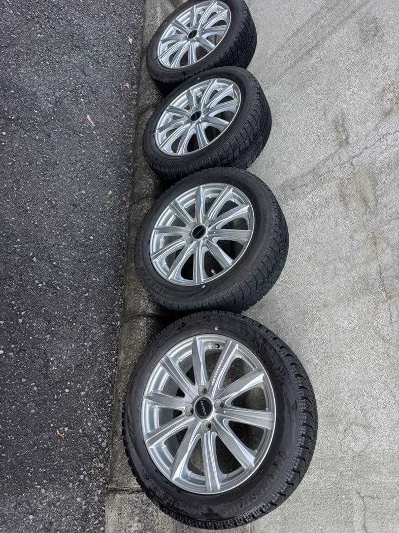 コンパクトカー‼️ブリヂストン‼️16インチ‼️スタッドレスタイヤ‼️2020年製バリ山