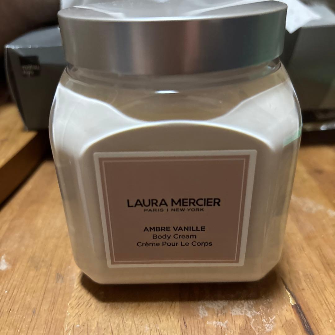 ローラメルシエ　アンバーバニラ　ボディークリーム340g
