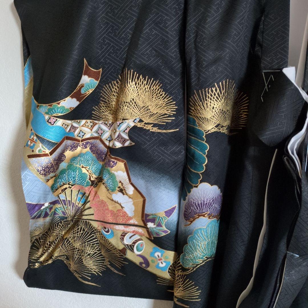 【新品】お宮参り用　掛け着　黒地に華やかな絵柄の着物　お祝い着