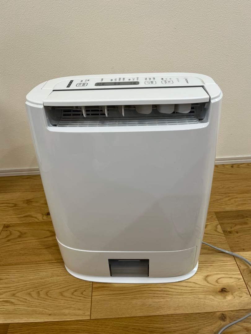 【美品】Panasonic パナソニック　除湿機 F-YZR60