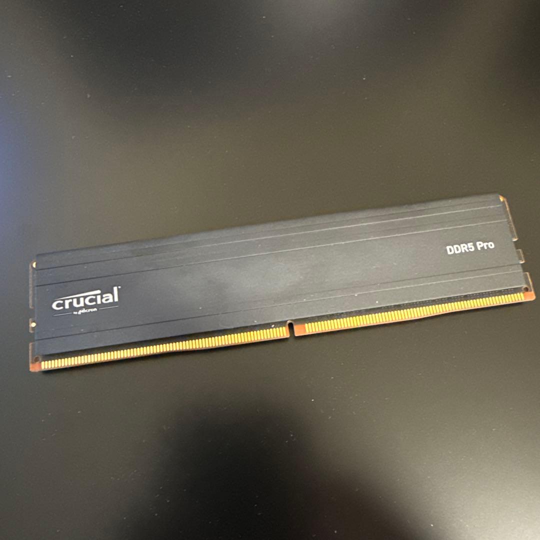 crucial 16GB DDR5-5600 UDIMM メモリー