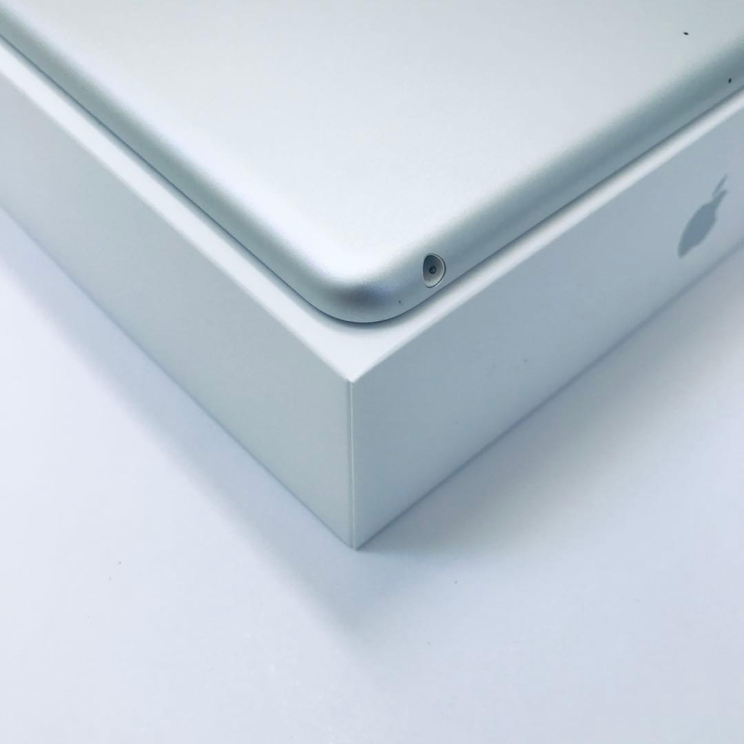 Apple iPad 第8世代 Wi-Fi 32GB【美品】