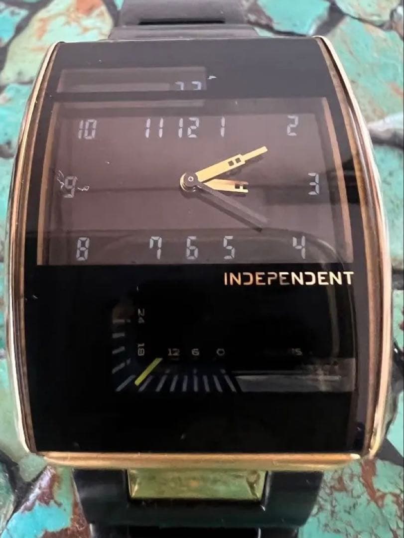 CITIZEN independent ナードフィクサー　腕時計