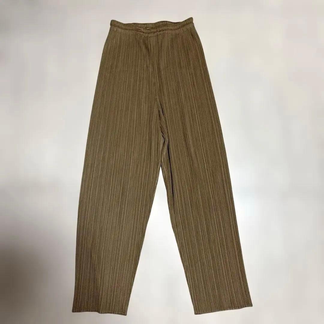 プリーツプリーズ　パンツ