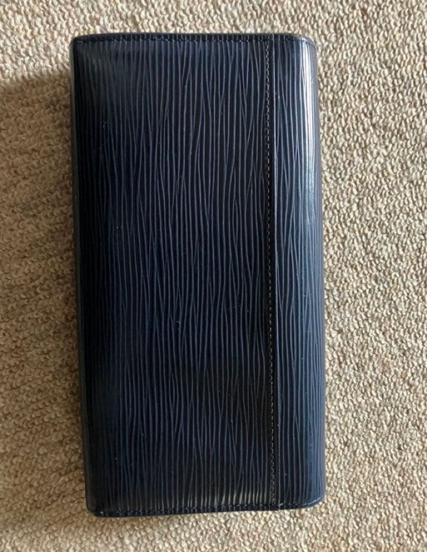 Louis Vuitton エピレザー 長財布 ネイビー