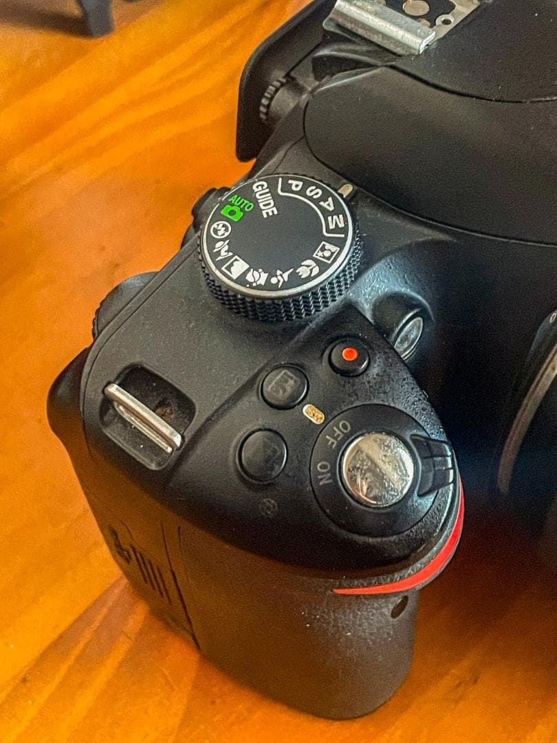 Nikon D3200 + 18-55mm VR デジタル一眼レフカメラ