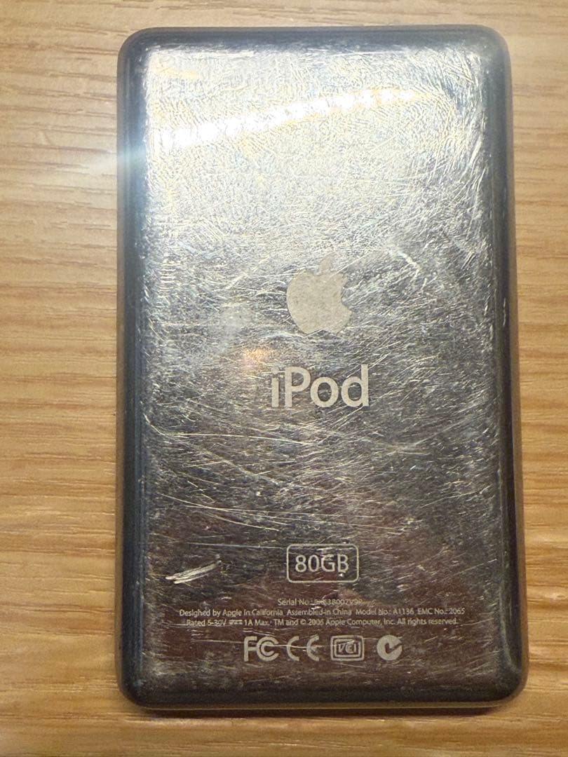 iPod Classic A1136 80GB 美品 動作確認済み ケーブル付
