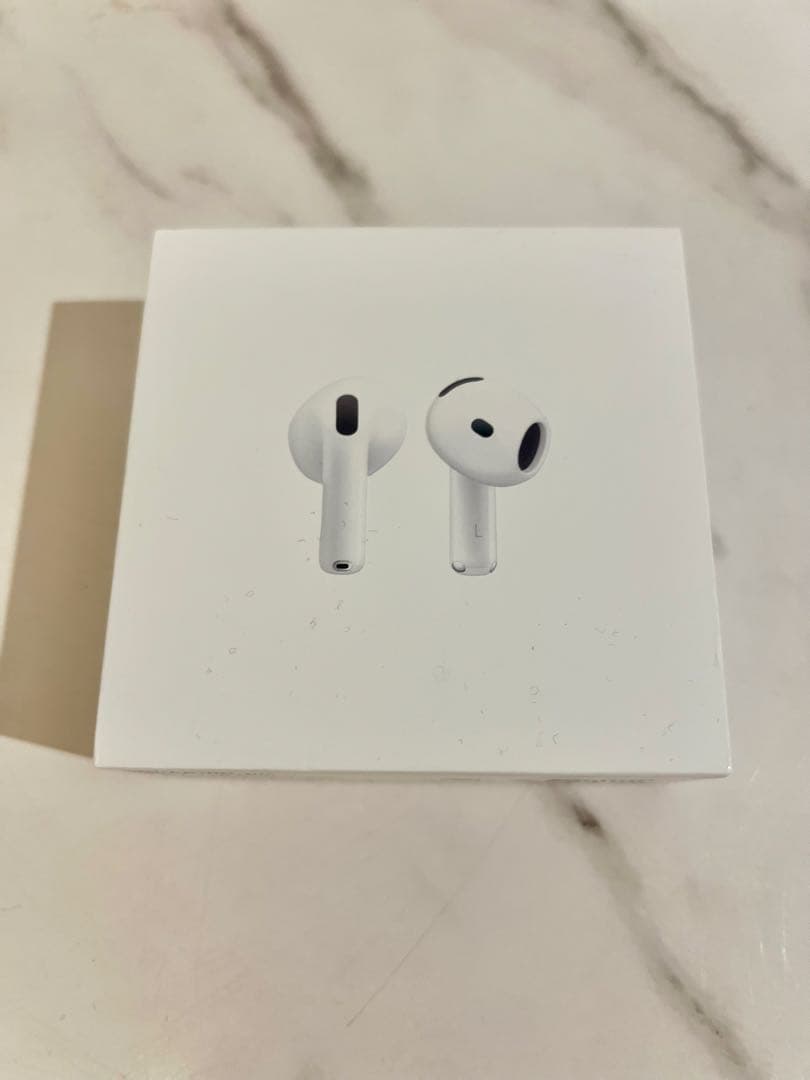 Apple AirPods 4 ワイヤレスヘッドフォン MXP63J/A