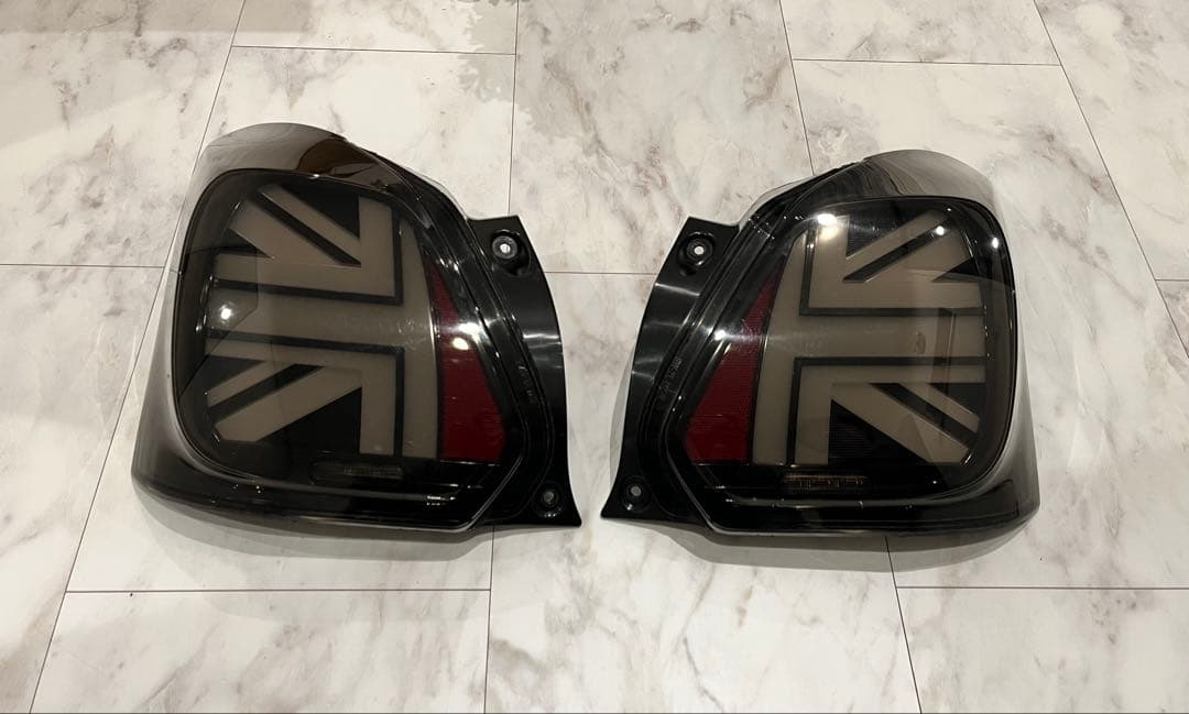 スイフト用テールランプ