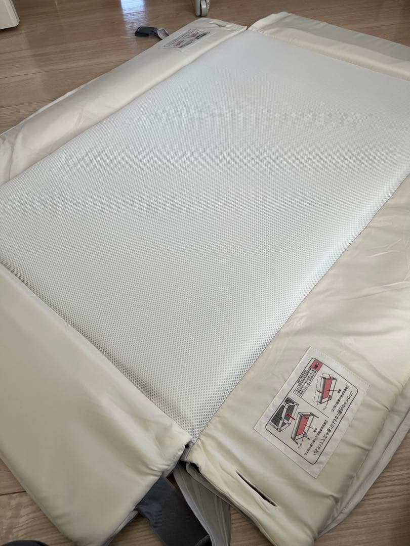 【12/16まで】Aprica　ココネルエアーAB　グレーベアー　ベビーベッド