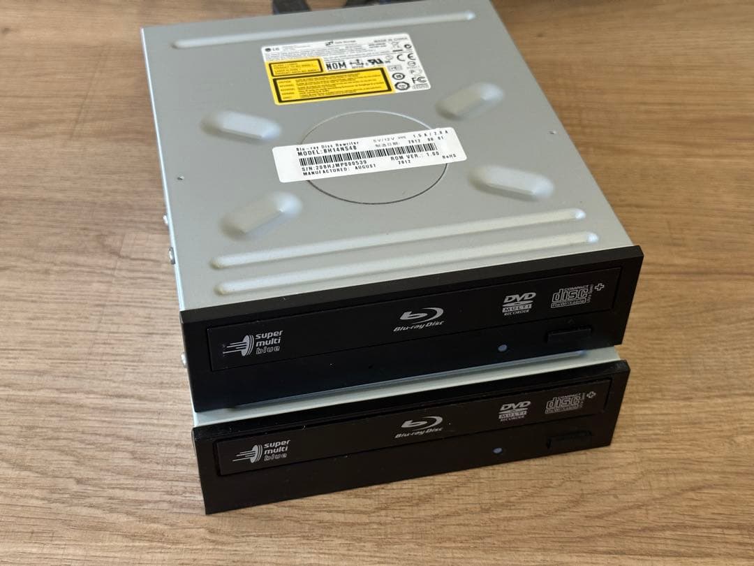 内蔵型光学ドライブ Blu-ray/DVD LG製 2台セット 外付け用機器付き