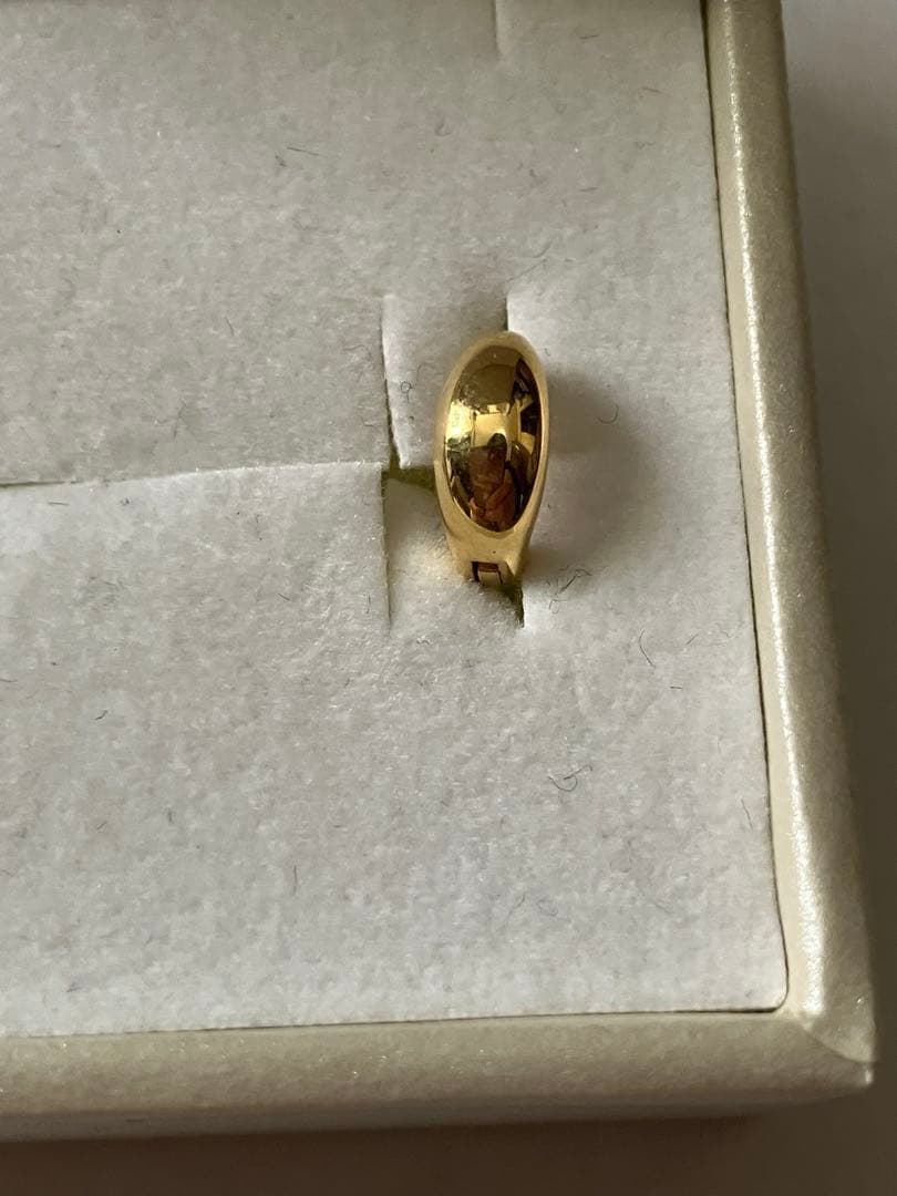 カラット　スピンドル10ミリ　k18 片耳