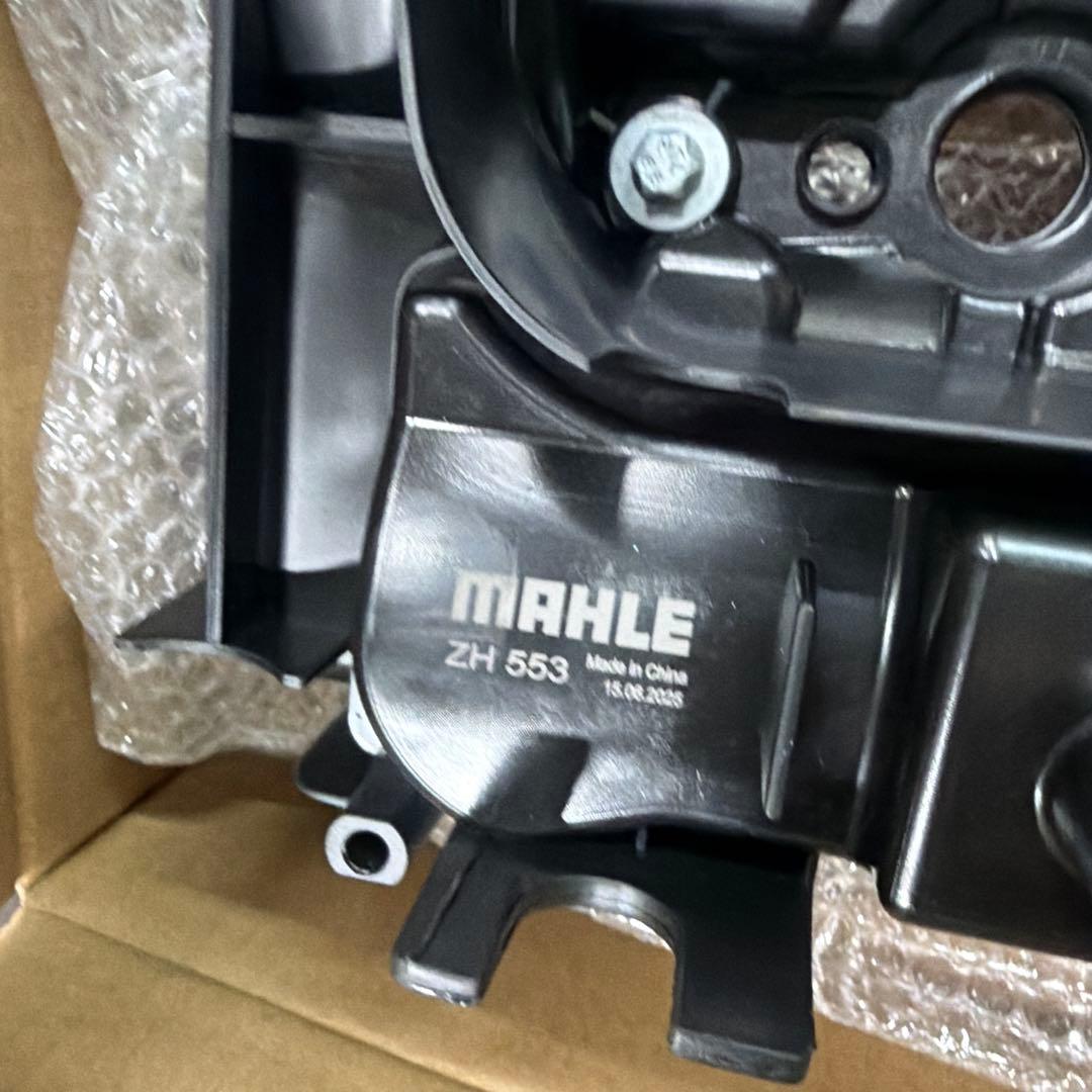  シリンダーヘッドカバー　N47 4気筒ディーゼル　MAHLE製