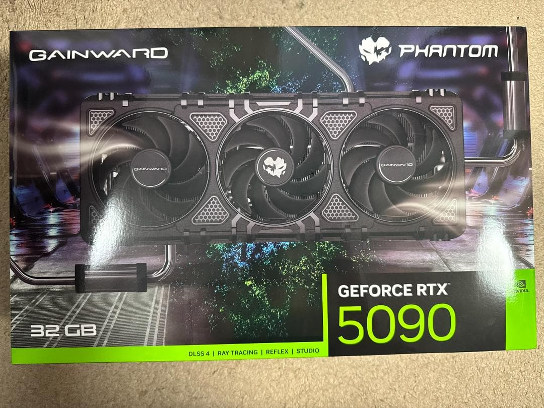 【美品】GAINWARD GFORCE RTX 5090 32GB
