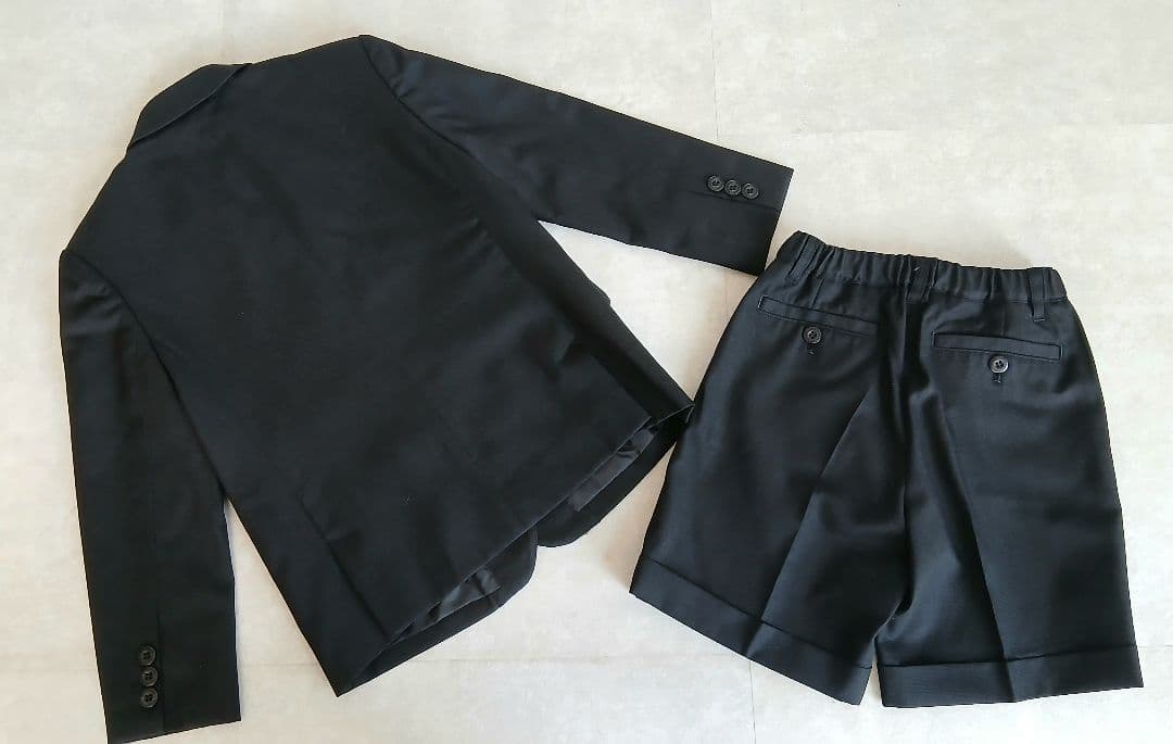 BURBERRY(120㎝)ピンバッジ付フォーマルセットアップスーツ美品