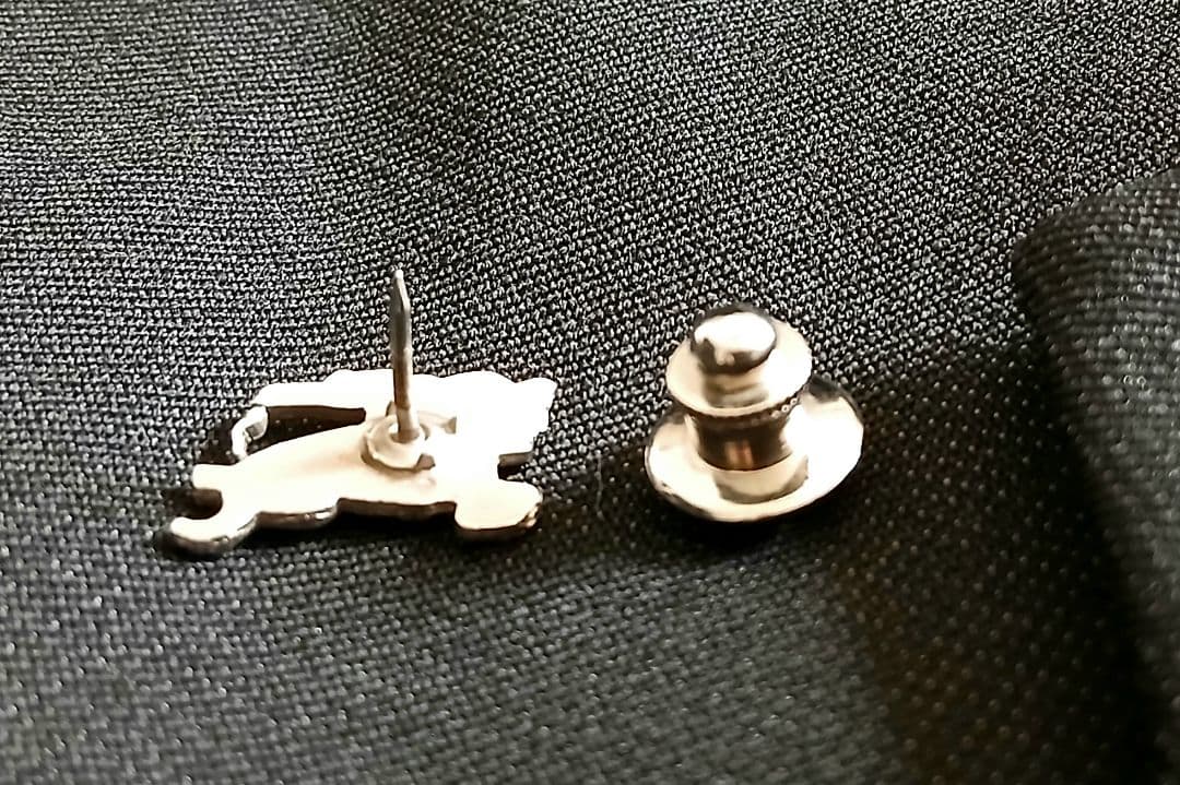 BURBERRY(120㎝)ピンバッジ付フォーマルセットアップスーツ美品