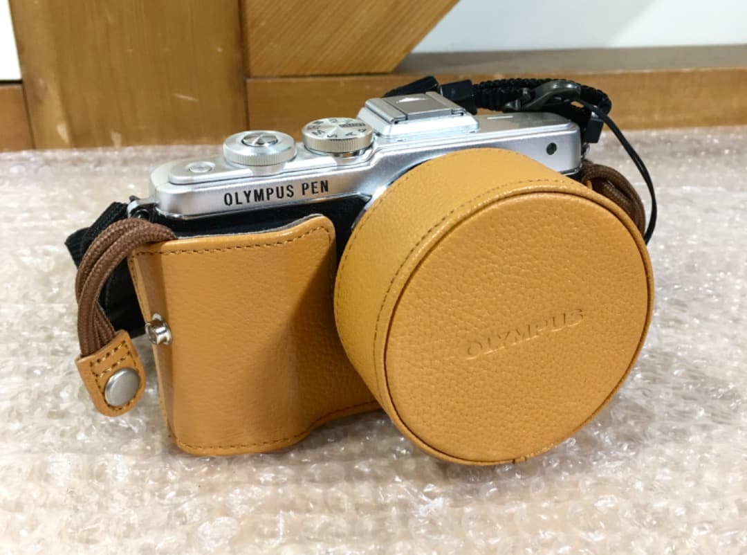 ○【254回完動品】OLYMPUS PEN Lite E-PL7 ミラーレス一眼