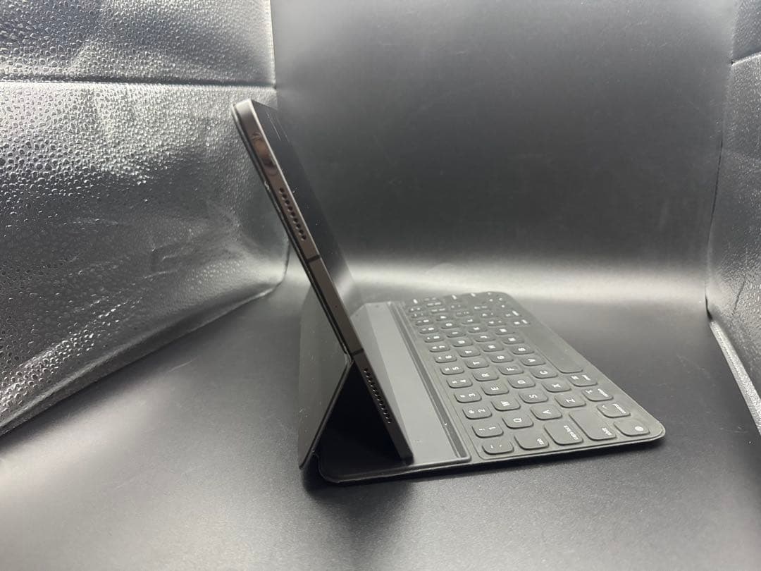 約90%画面きれいipadAir4純正キーボードケーススタイラスペン