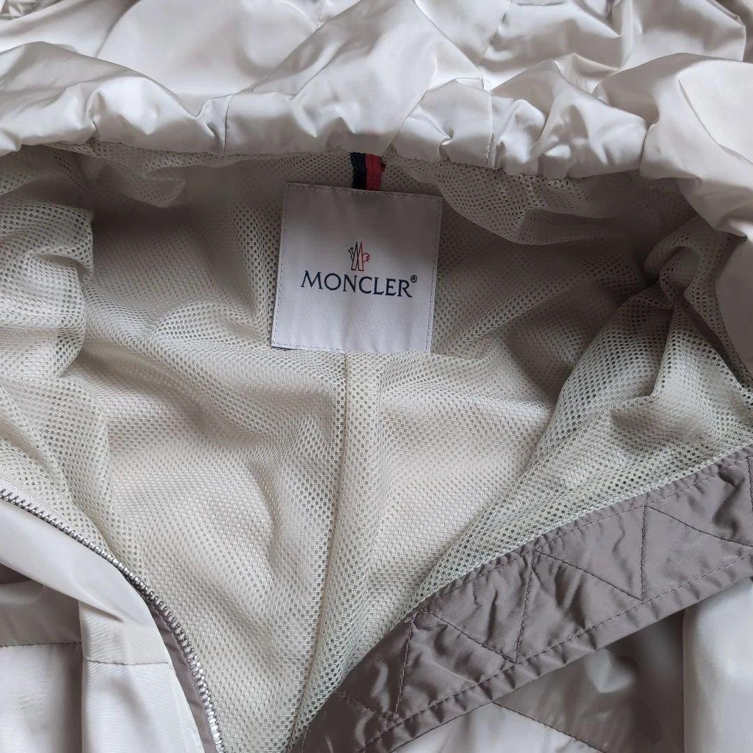 Moncler フード付きグレージャケット