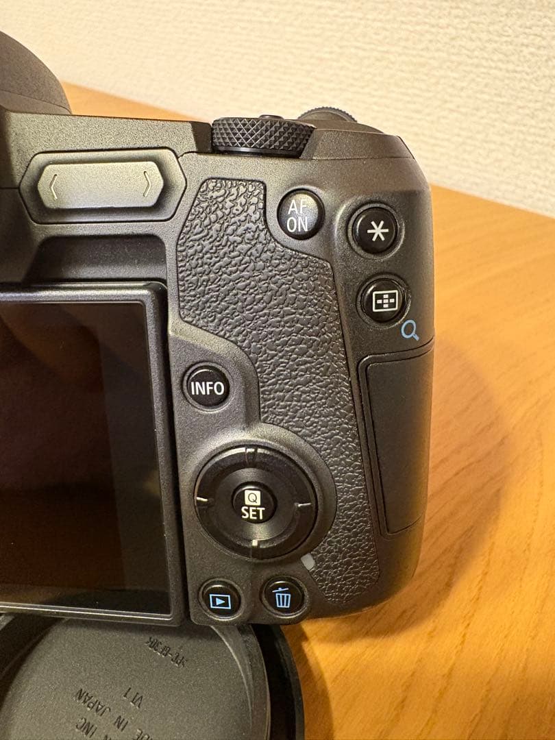 Canon EOS R ミラーレス一眼カメラ