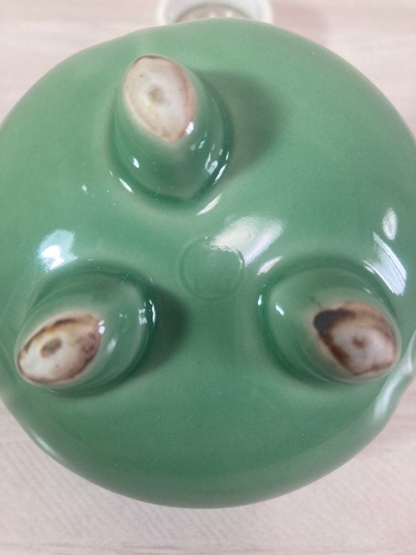 諏訪蘇山 青瓷 袴腰 香炉 純銀蓋透彫 三足 香爐 箱なし　青磁