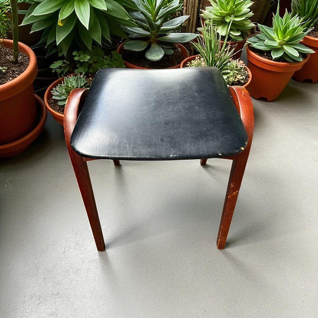 秋田木工 IDC大塚 No.202 剣持勇 スタッキングスツール 黒