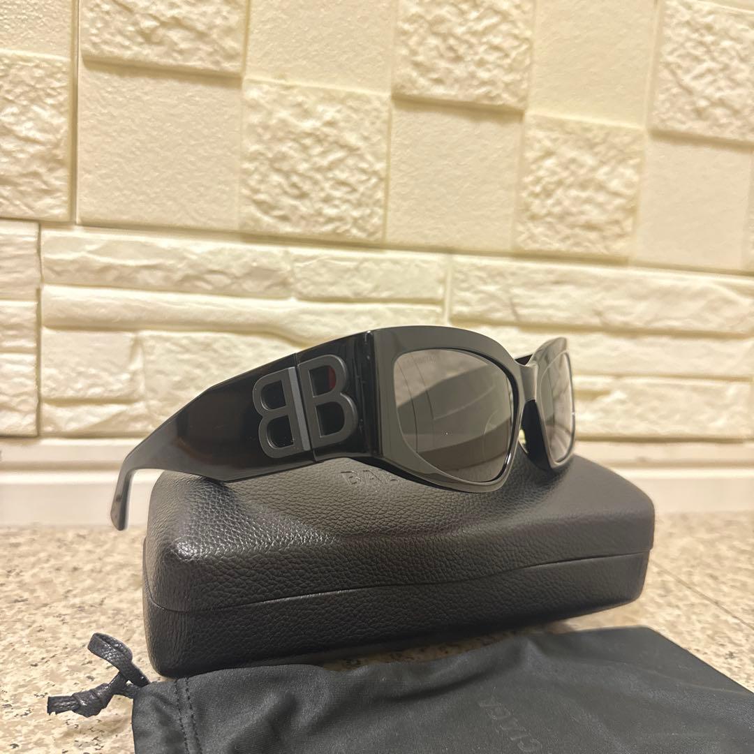 小物 Balenciaga Bossy Cat sunglasses