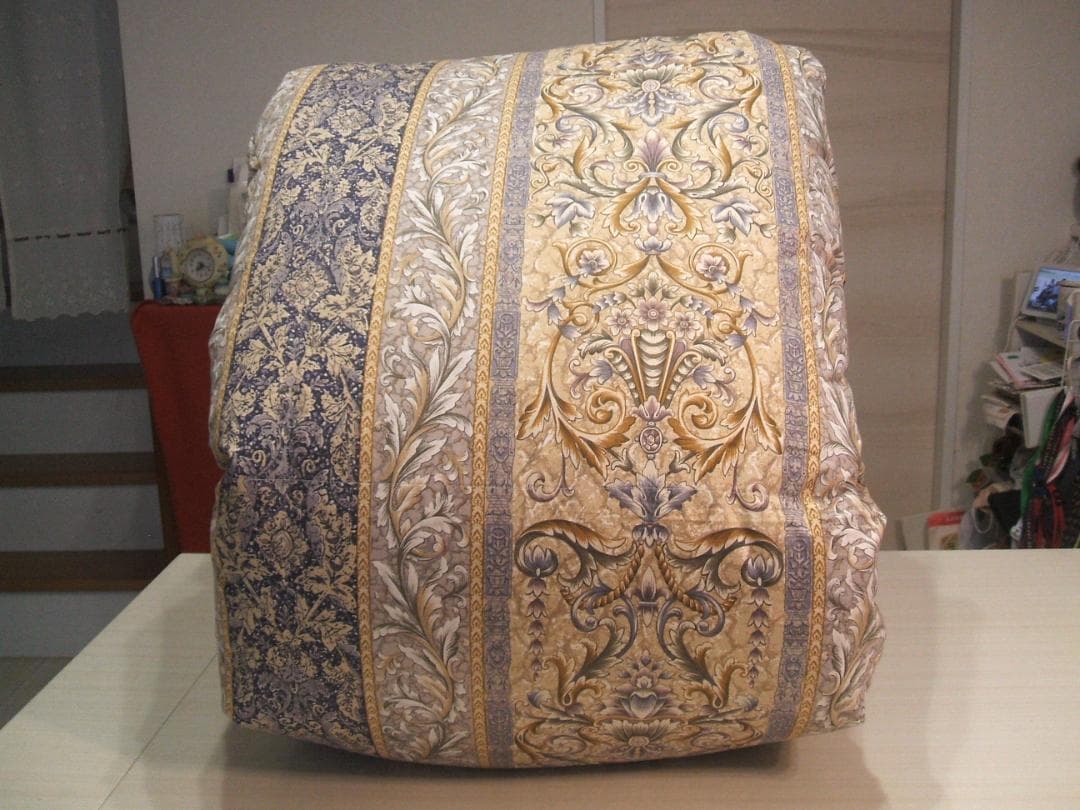 残り3点激安価格！新品＊ロイヤル＊フランス９３％＊増量１，３キロ＊羽毛布団ＳＢ