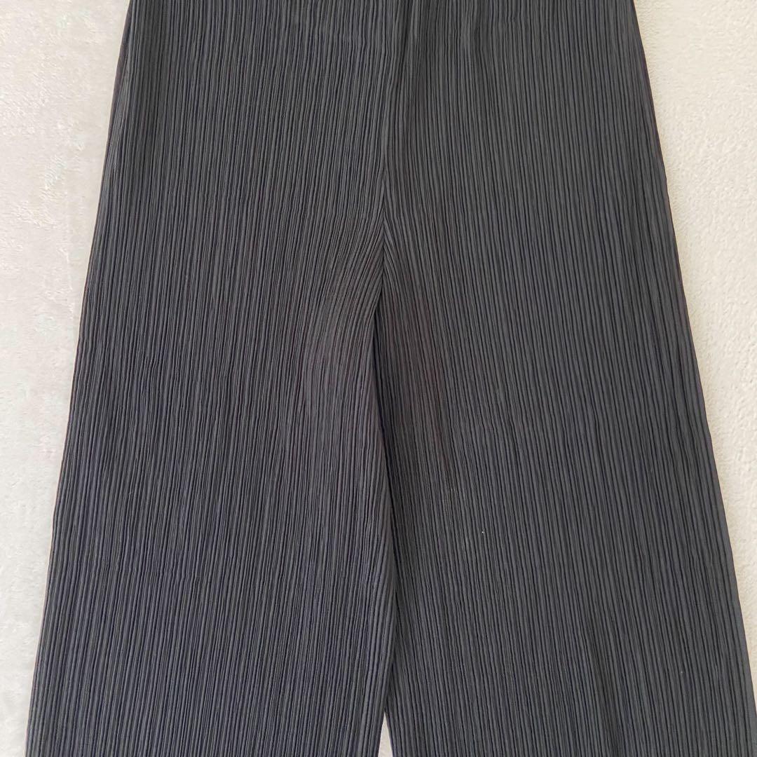 美品　ISSEY MIYAKE パンツ　プリーツ　ブラック　archive