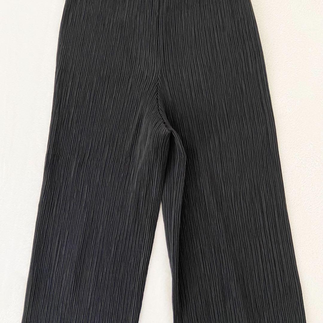 美品　ISSEY MIYAKE パンツ　プリーツ　ブラック　archive