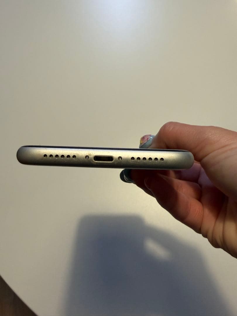 iPhone XR 128GB ホワイト 本体