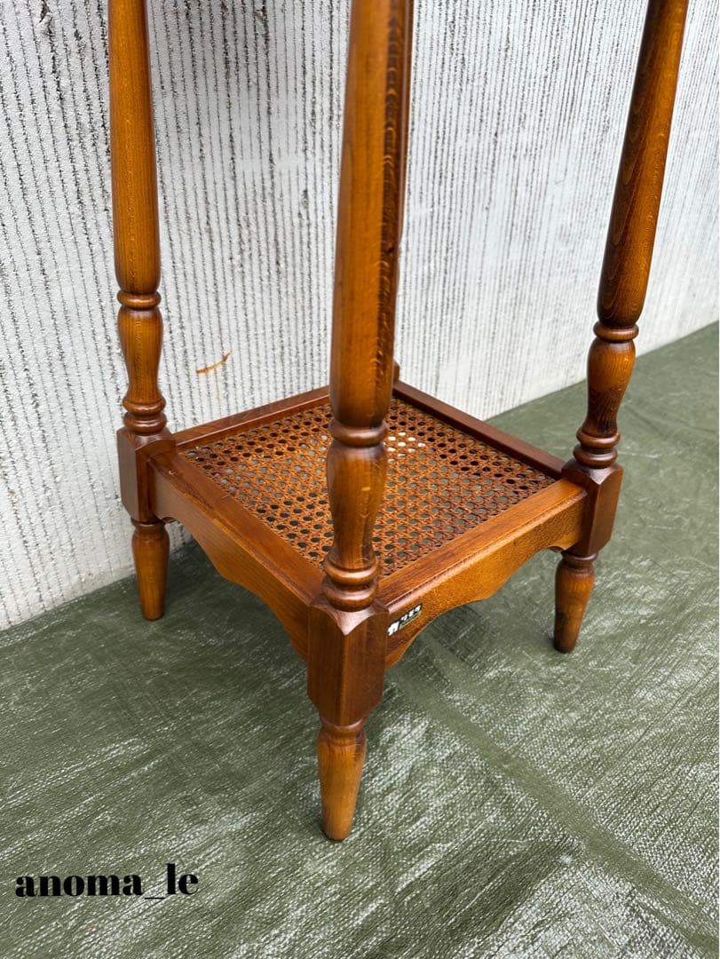 【サイドテーブル】カリモク　コロニアル　花台　飾り台　インテリア◎