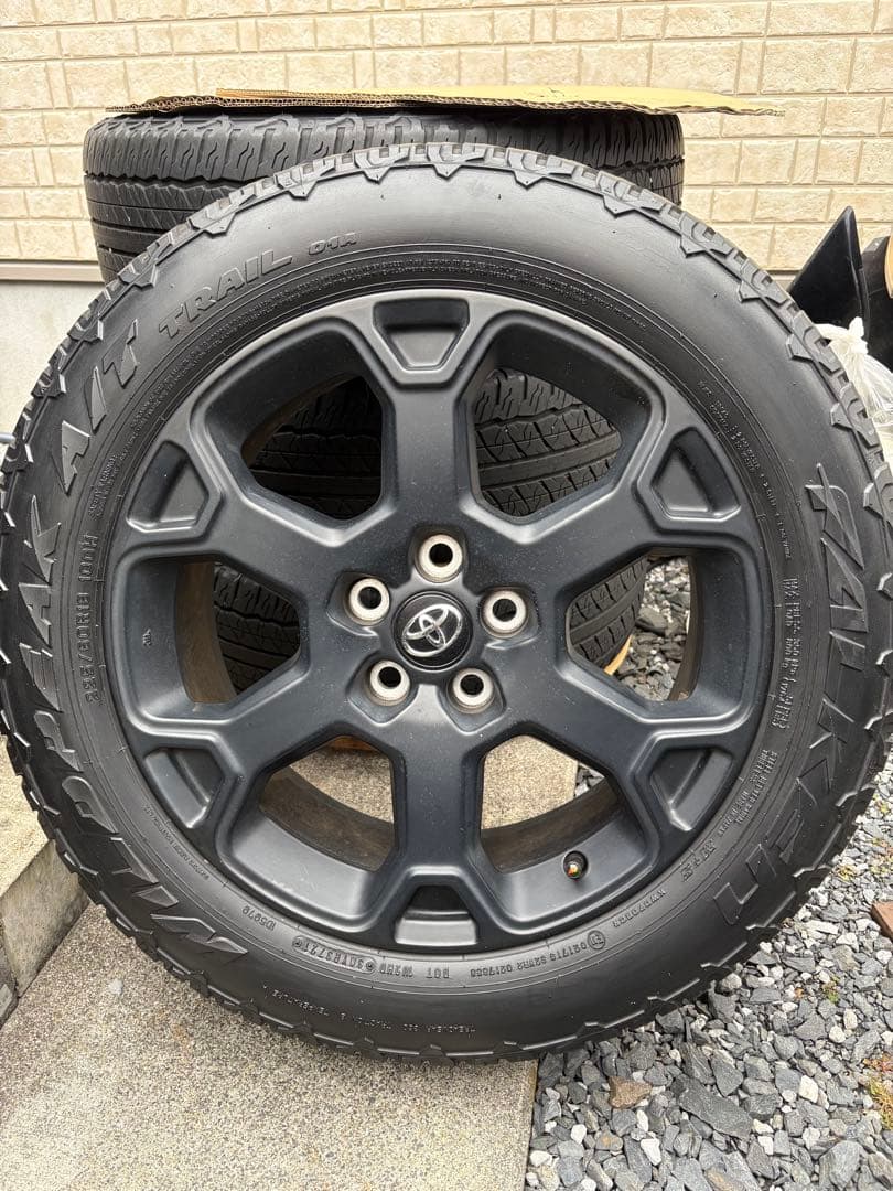 RAV4 アドベンチャーオフロードパッケージ225/60R18