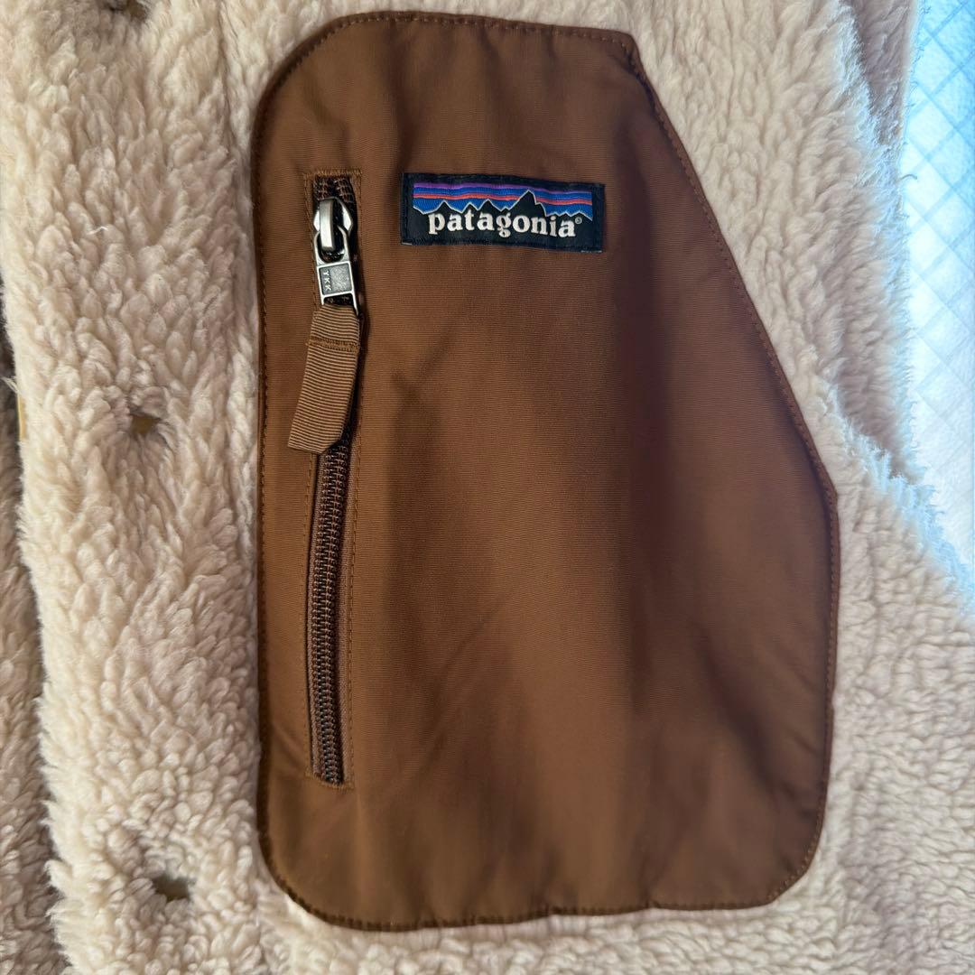 patagonia ダウンベスト ベージュ/ブラウン　リバーシブル　パタゴニア