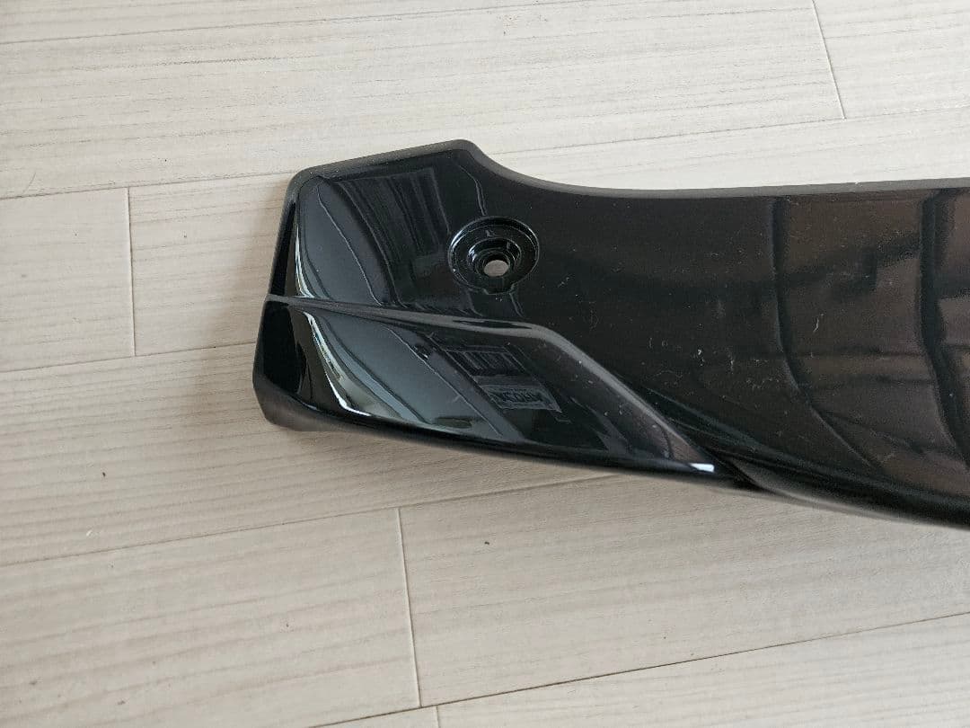 シエンタ10/15モデリスタ　リアスポイラー ブラック　ジャンク品