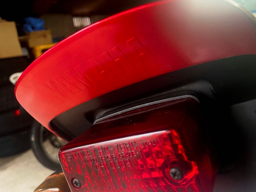 RZ50 外装セット　キャンディーレッド　RA01J RA02J タンク　テール