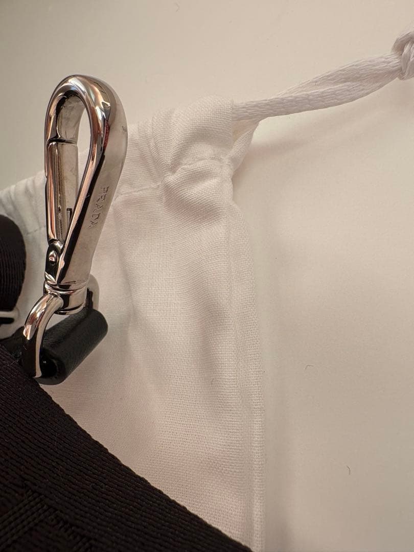 PRADA ナイロンバッグのストラップ 黒