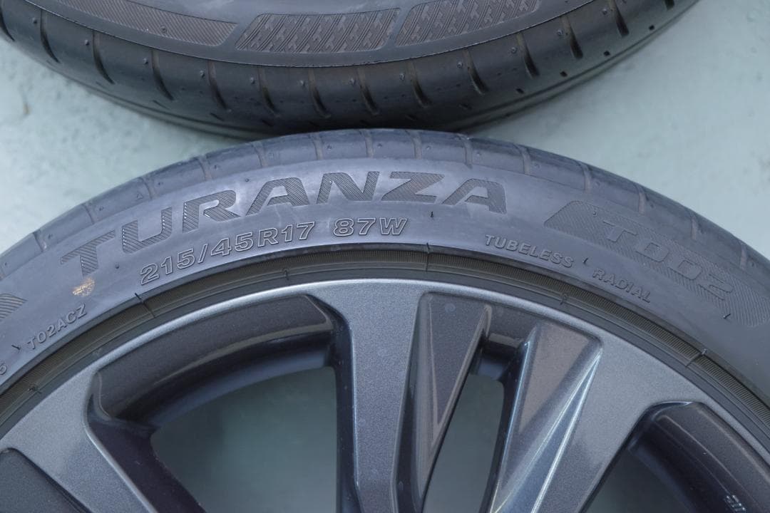 トヨタ カローラツーリング 純正 17インチ トランザ 215/45R17
