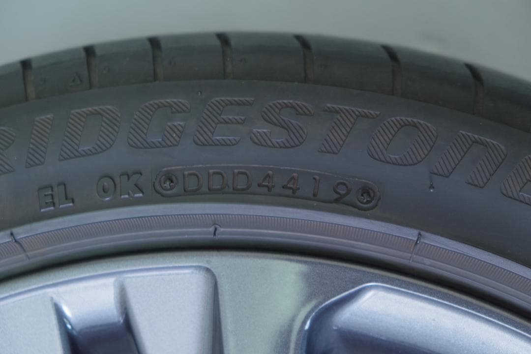 トヨタ カローラツーリング 純正 17インチ トランザ 215/45R17