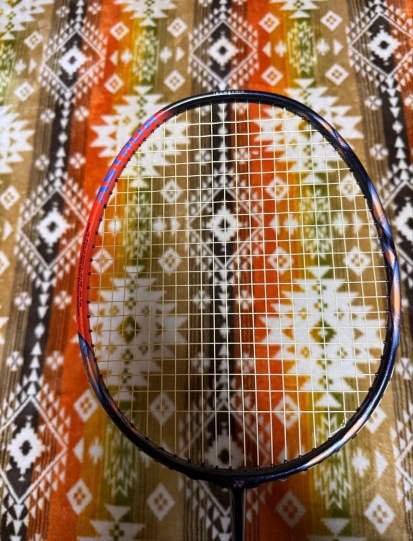 美品‼️YONEX ASTROX 77PRO （4UG5）