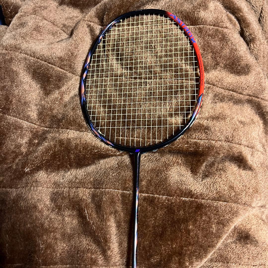美品‼️YONEX ASTROX 77PRO （4UG5）