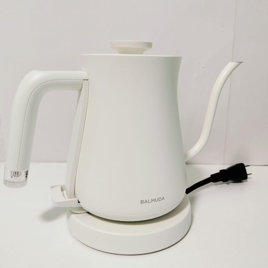 【中古美品】バルミューダ　電気ケトル　ホワイト　1110