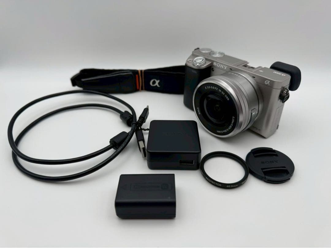 【SONY】　α6000 ILCE-6000 + E 16-50mm ソニー