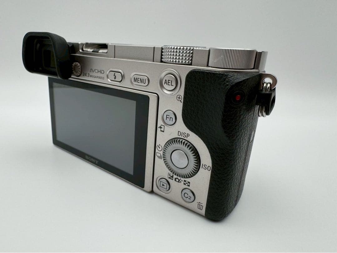 【SONY】　α6000 ILCE-6000 + E 16-50mm ソニー