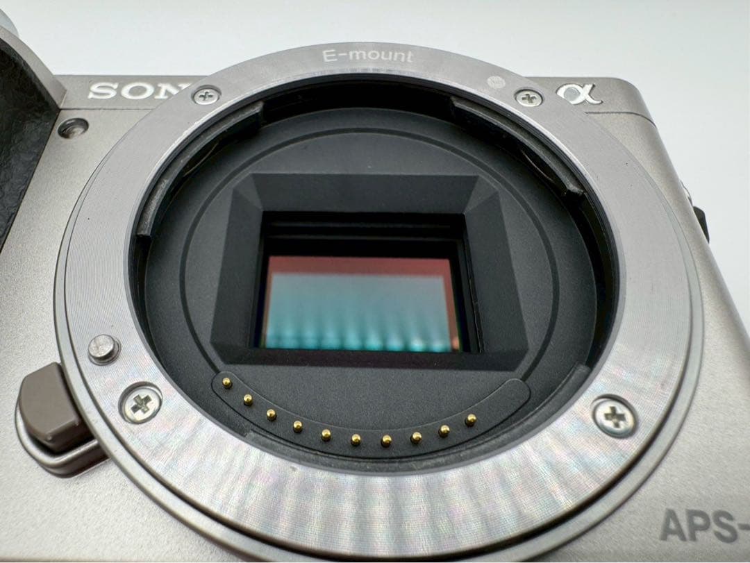 【SONY】　α6000 ILCE-6000 + E 16-50mm ソニー