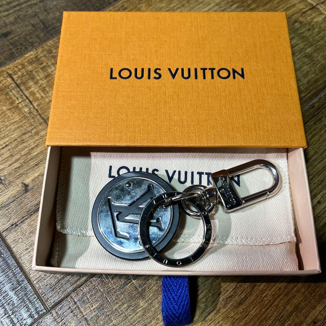 美品　LOUIS VUITTON キーホルダー ポルトクレ LVサークル