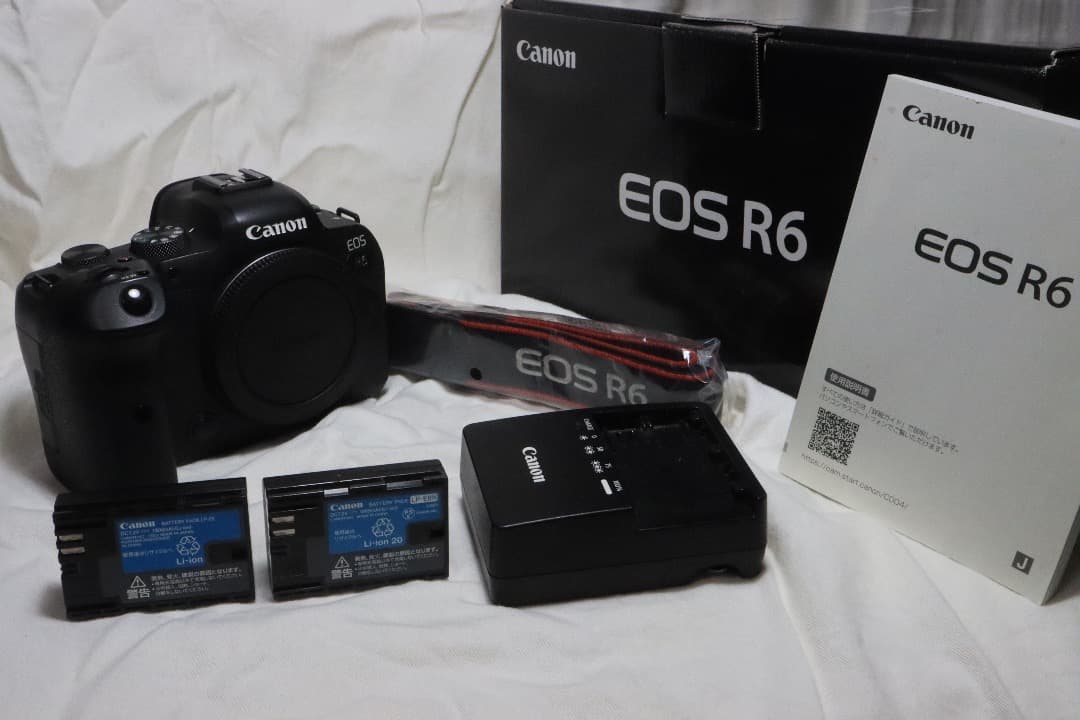 値下げCanon EOS R6 本体と付属品（バッテリは2個）　5600枚撮影