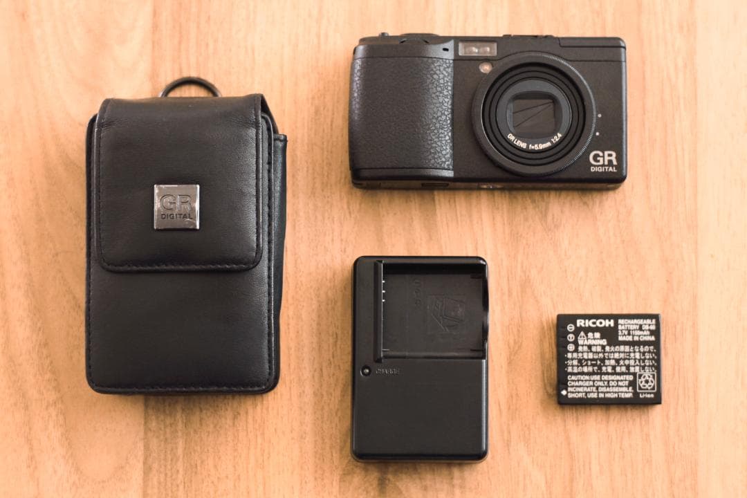 【ショット数わずか817回極美品】RICOH GR DIGITAL 初代