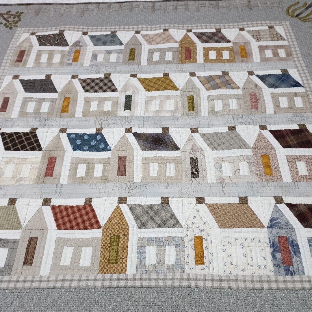 ♪ハンドメイド♪ パッチワークキルト ハウスのタペストリー マルチカバー